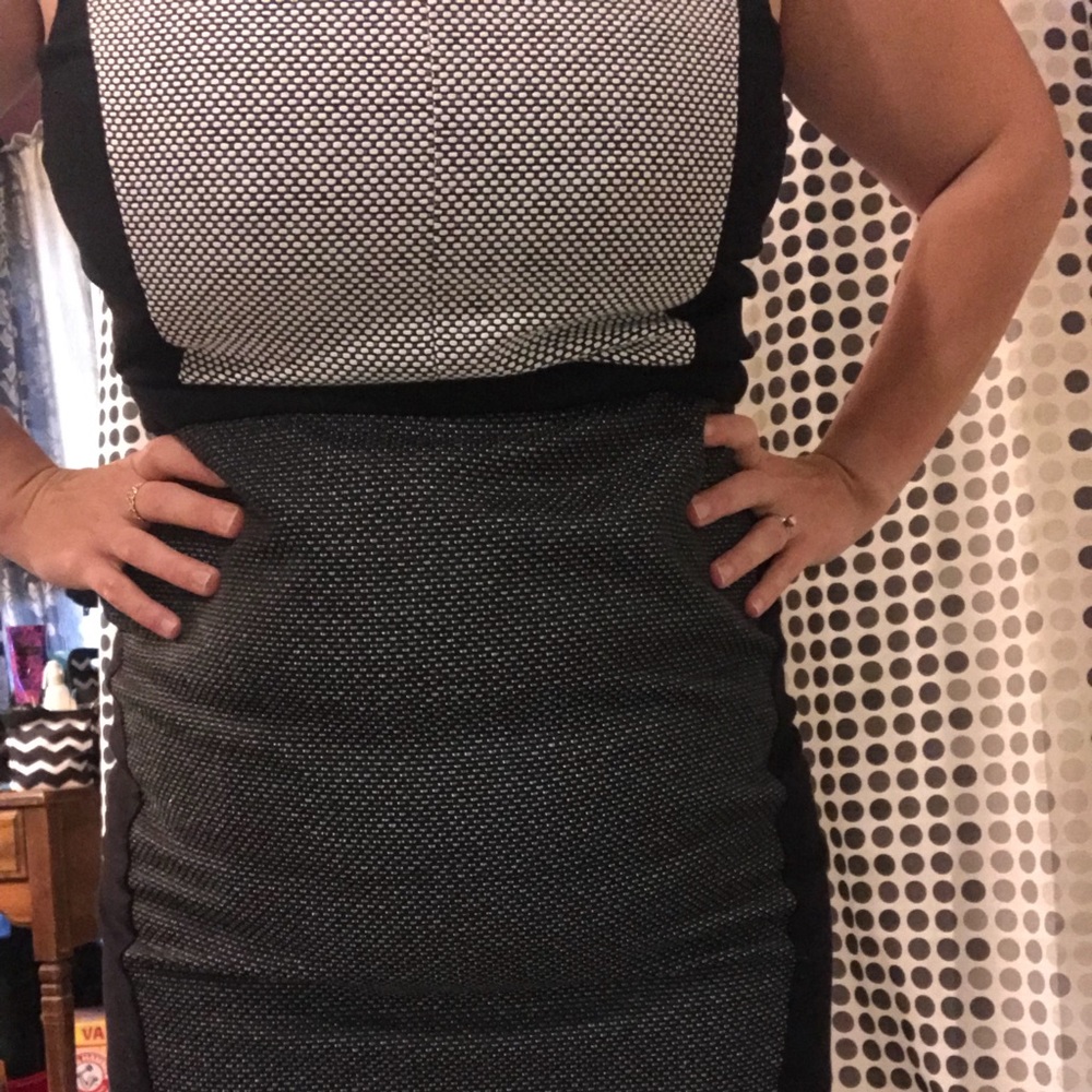🔥 saleBlack and white knee length dress